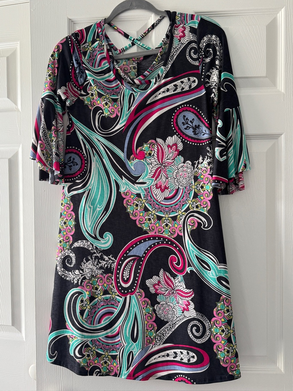 Women's Dark Gray Paisley Print Short Sleeve Top with Teal & Pink Accents